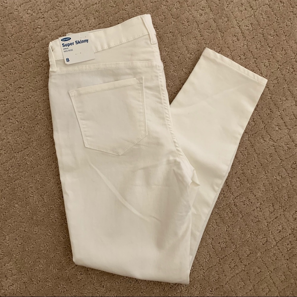 NWT White Old Navy Ankle Jeans, Size 8